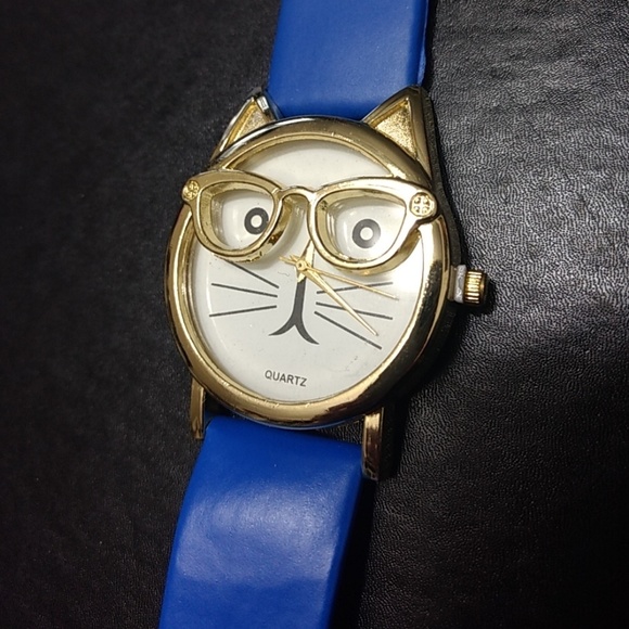 Accessories - *Sale* Gold tone kitty with glasses watch